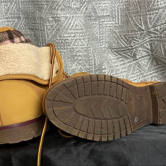 Fashion Work Boots - Picture 2 of 2